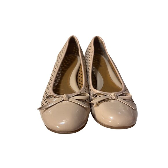 Eurosoft 6.5 Pink Patent Ballet Flats With Perforated Design & Bow Accent - Picture 2 of 7